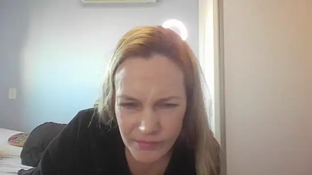 Snapshot of Annylove1 chatting on July 3, 10:55 am Annylove1 online show from July 3, 10:55 am