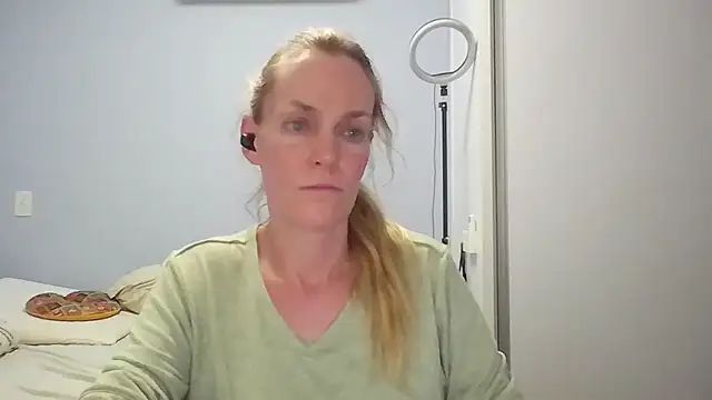 Annylove1 online show from February 25, 12:11 am