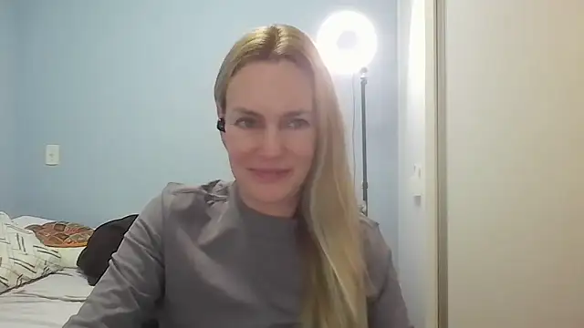 Snapshot of Annylove1 chatting on June 30, 12:16 pm Annylove1 online show from June 30, 12:16 pm