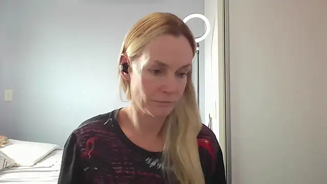 Annylove1 online show from March 4, 4:59 pm