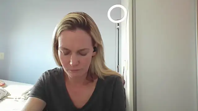 Annylove1 online show from February 13, 4:51 pm