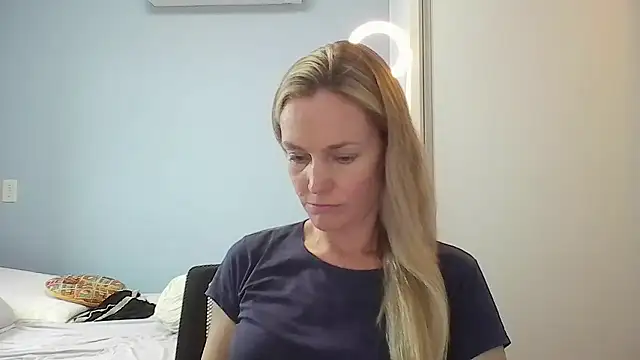 Annylove1 online show from January 13, 10:52 am