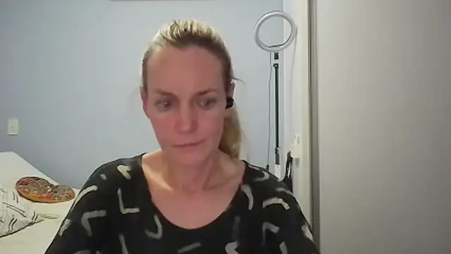 Annylove1 online show from February 8, 12:30 am