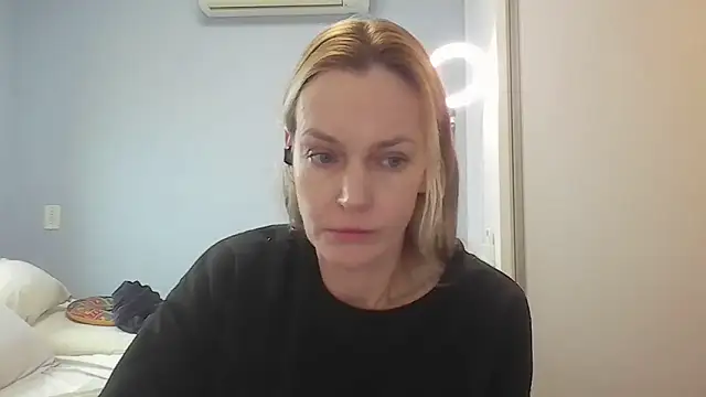 Snapshot of Annylove1 chatting on June 12, 10:46 am Annylove1 online show from June 12, 10:46 am