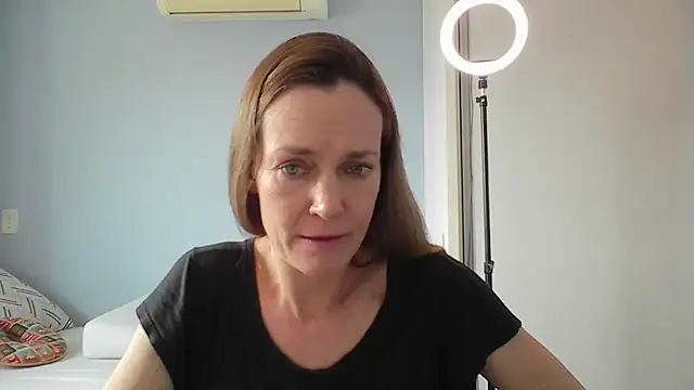 Annylove1 online show from December 3, 3:33 pm