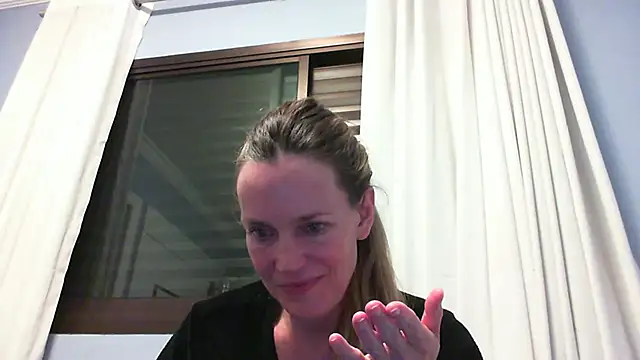 Snapshot of Annylove1 chatting on September 20, 12:15 am Annylove1 online show from September 20, 12:15 am