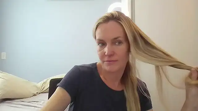 Annylove1 online show from January 14, 12:20 pm