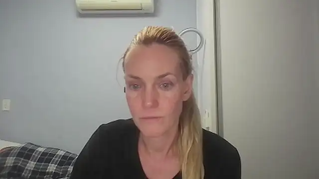 Annylove1 online show from May 11, 12:12 am
