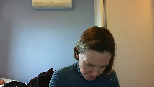Snapshot of Annylove1 chatting on September 24, 3:51 pm Annylove1 online show from September 24, 3:51 pm