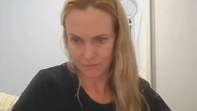 Annylove1 online show from May 22, 12:08 am