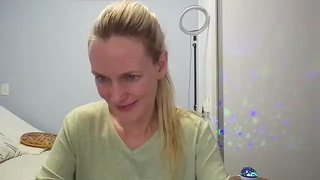 Annylove1 online show from February 22, 1:19 am