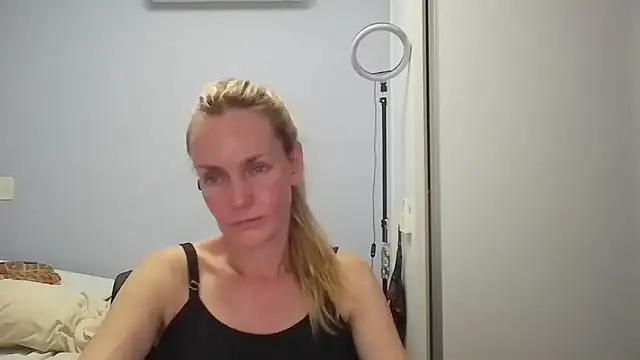 Annylove1 online show from February 16, 12:09 am