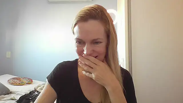 Annylove1 online show from March 24, 10:26 am