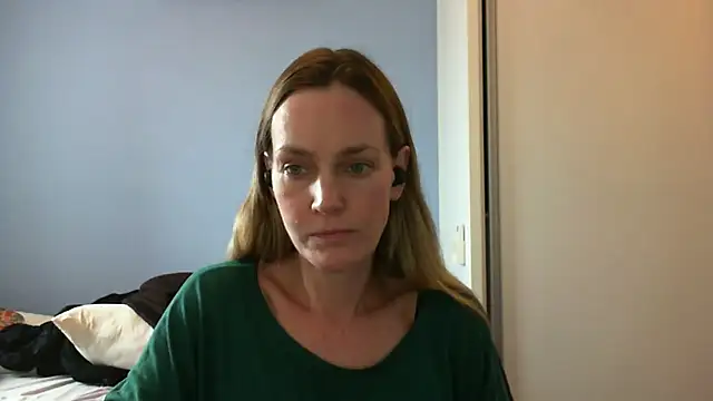 Snapshot of Annylove1 chatting on September 9, 3:43 pm Annylove1 online show from September 9, 3:43 pm