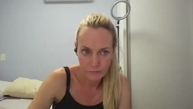 Annylove1 online show from January 11, 12:28 am