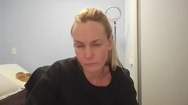 Snapshot of Annylove1 chatting on June 7, 12:38 am Annylove1 online show from June 7, 12:38 am