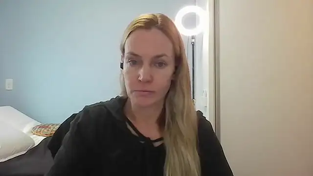 Annylove1 online show from May 18, 10:53 am