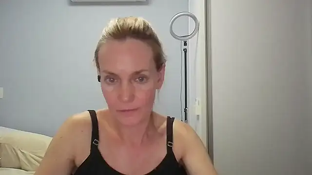 Annylove1 online show from February 20, 12:18 am