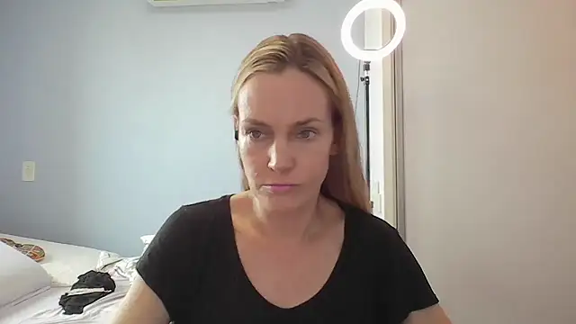 Annylove1 online show from January 9, 10:44 am