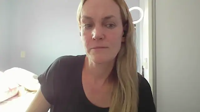 Annylove1 online show from April 17, 4:54 pm