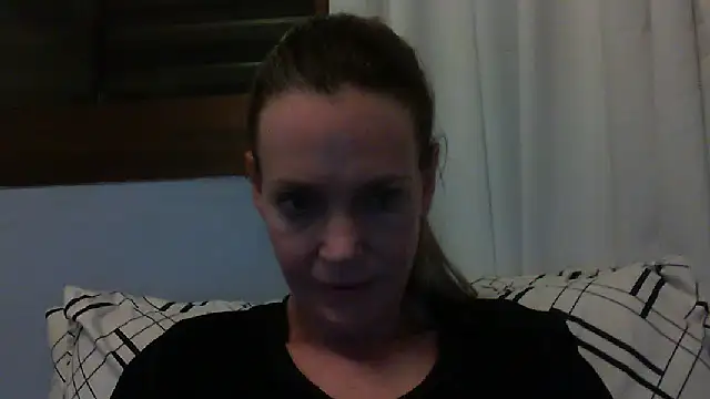 Snapshot of Annylove1 chatting on October 3, 12:25 am Annylove1 online show from October 3, 12:25 am