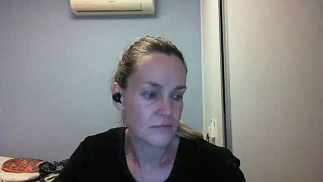 Snapshot of Annylove1 chatting on September 16, 12:00 am Annylove1 online show from September 16, 12:00 am