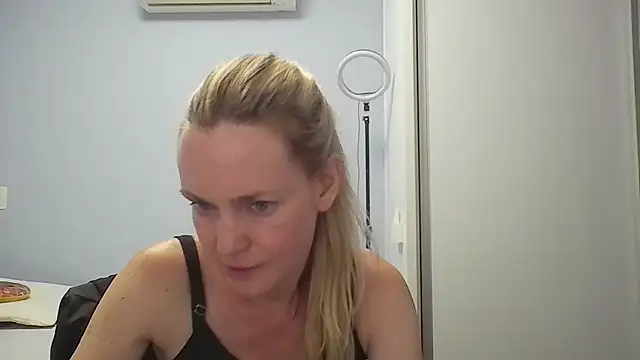 Annylove1 online show from January 8, 12:27 am