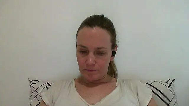Snapshot of Annylove1 chatting on March 17, 9:46 pm Annylove1 online show from March 17, 9:46 pm