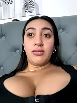 Hannahoff online show from November 21, 12:20 am