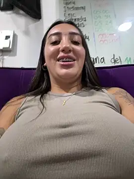 Hannahoff online show from May 12, 2:30 am