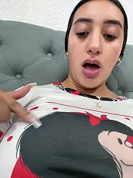 Hannahoff online show from March 29, 3:08 am