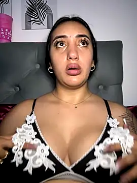 Hannahoff online show from November 3, 3:12 am