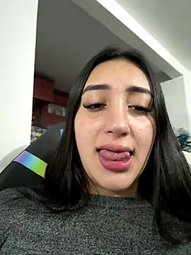 Hannahoff online show from December 1, 9:32 am