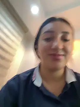 Hannahoff online show from February 7, 11:24 pm