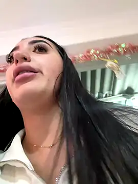 Hannahoff online show from December 14, 4:29 am