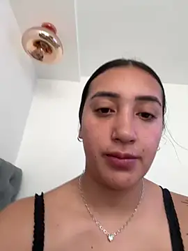 Hannahoff online show from January 12, 9:19 pm