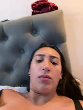 Hannahoff online show from March 3, 11:03 pm