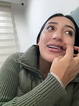 Hannahoff online show from February 8, 3:08 am