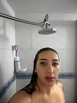 Hannahoff online show from November 8, 4:43 pm