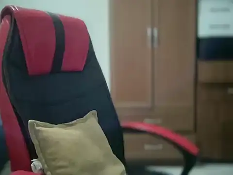 Snapshot of ALPHANDRE chatting on January 17, 8:23 pm ALPHANDRE online show from January 17, 8:23 pm