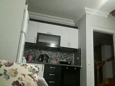Snapshot of ALPHANDRE chatting on March 18, 5:23 pm ALPHANDRE online show from March 18, 5:23 pm