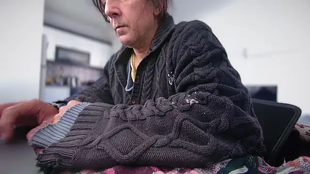 ALPHANDRE online show from December 18, 9:03 am