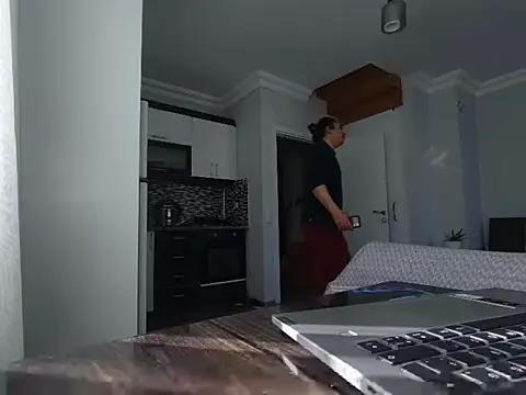 ALPHANDRE online show from April 13, 6:06 am