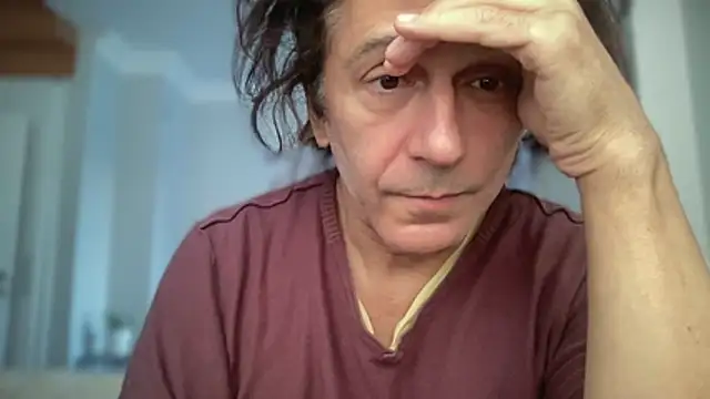 Snapshot of ALPHANDRE chatting on October 26, 5:08 am ALPHANDRE online show from October 26, 5:08 am