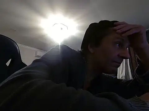 Snapshot of ALPHANDRE chatting on November 5, 8:23 pm ALPHANDRE online show from November 5, 8:23 pm