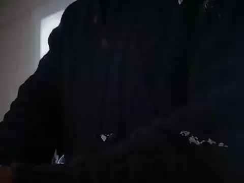 Snapshot of ALPHANDRE chatting on February 15, 8:24 am ALPHANDRE online show from February 15, 8:24 am