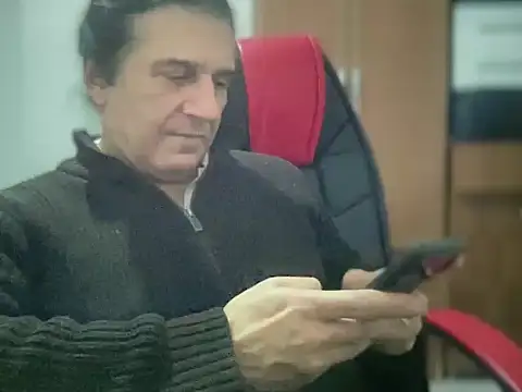 Snapshot of ALPHANDRE chatting on February 8, 6:38 pm ALPHANDRE online show from February 8, 6:38 pm