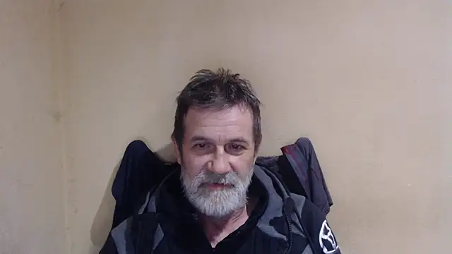 Snapshot of AlexNudo chatting on October 2, 6:33 pm AlexNudo online show from October 2, 6:33 pm