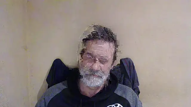 Snapshot of AlexNudo chatting on October 6, 7:53 am AlexNudo online show from October 6, 7:53 am