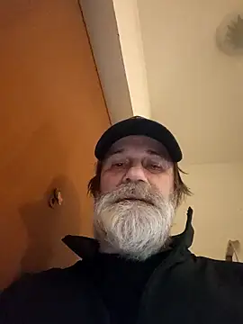 Snapshot of AlexNudo chatting on February 8, 8:31 am AlexNudo online show from February 8, 8:31 am